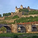 Central City Apartment - Direct View Of Main And Fortress