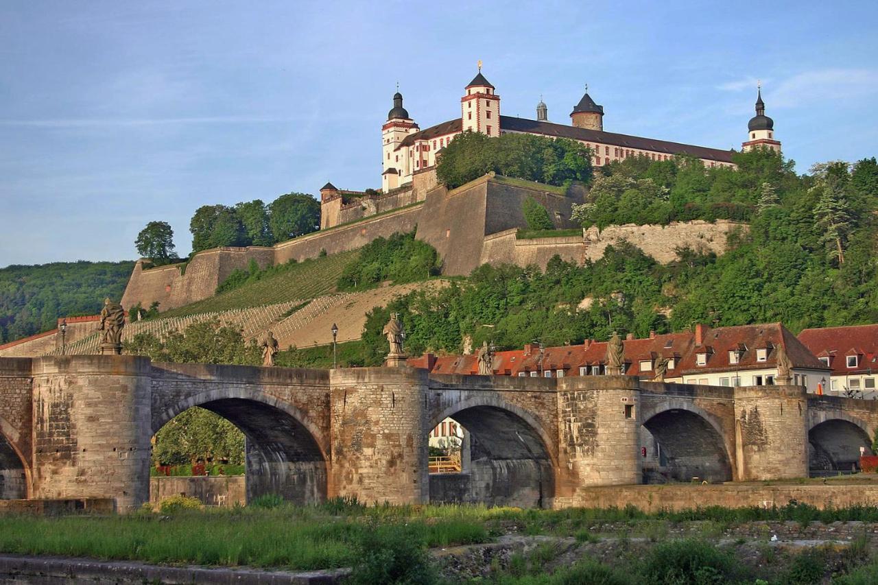 Apartment - Direct View Of Main And Fortress